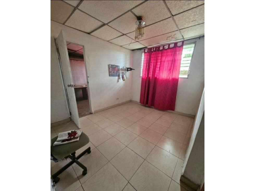 CASA EN VENTA - Barriada Francisco Arias Paredes, JUAN DIAZ — foto 2