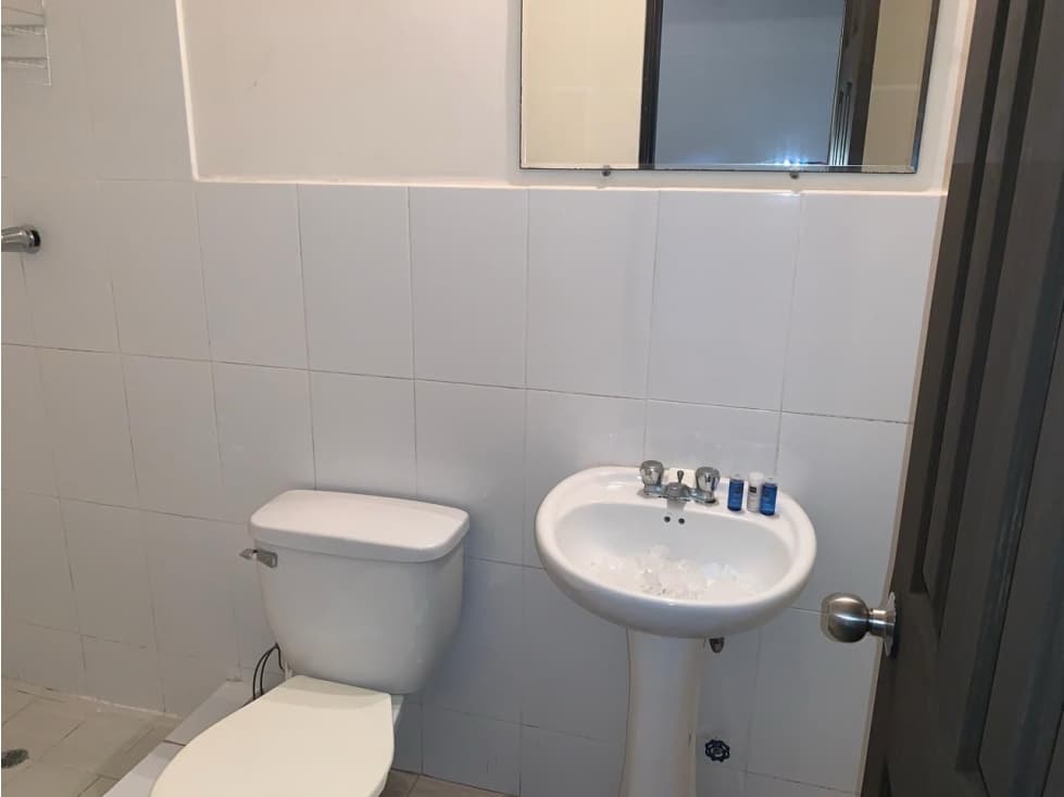 SE VENDE O ALQUILA APARTAMENTO AMOBLADO PH PACIFIC SKY — foto 5
