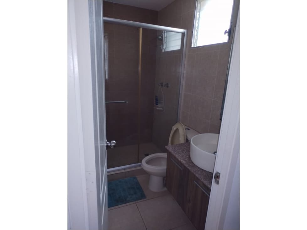 VENDO CASA EN ESQUINA - BRISAS DEL GOLF ARRIJÁN — foto 5