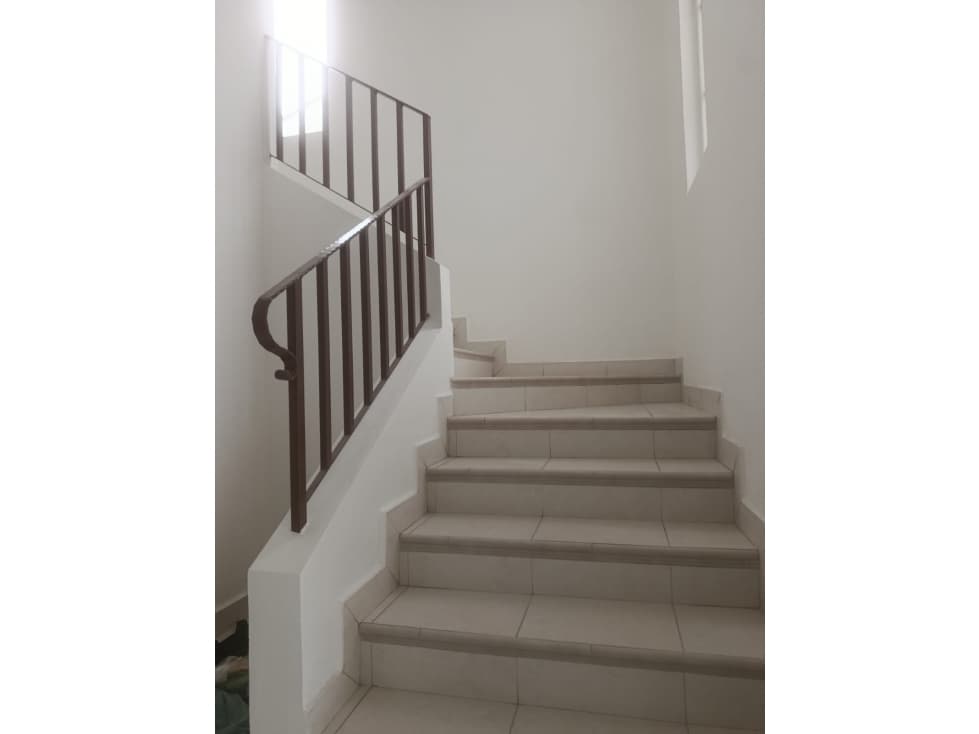 VENDO CASA QUINTA DE VERSALLES MODELO — foto 5