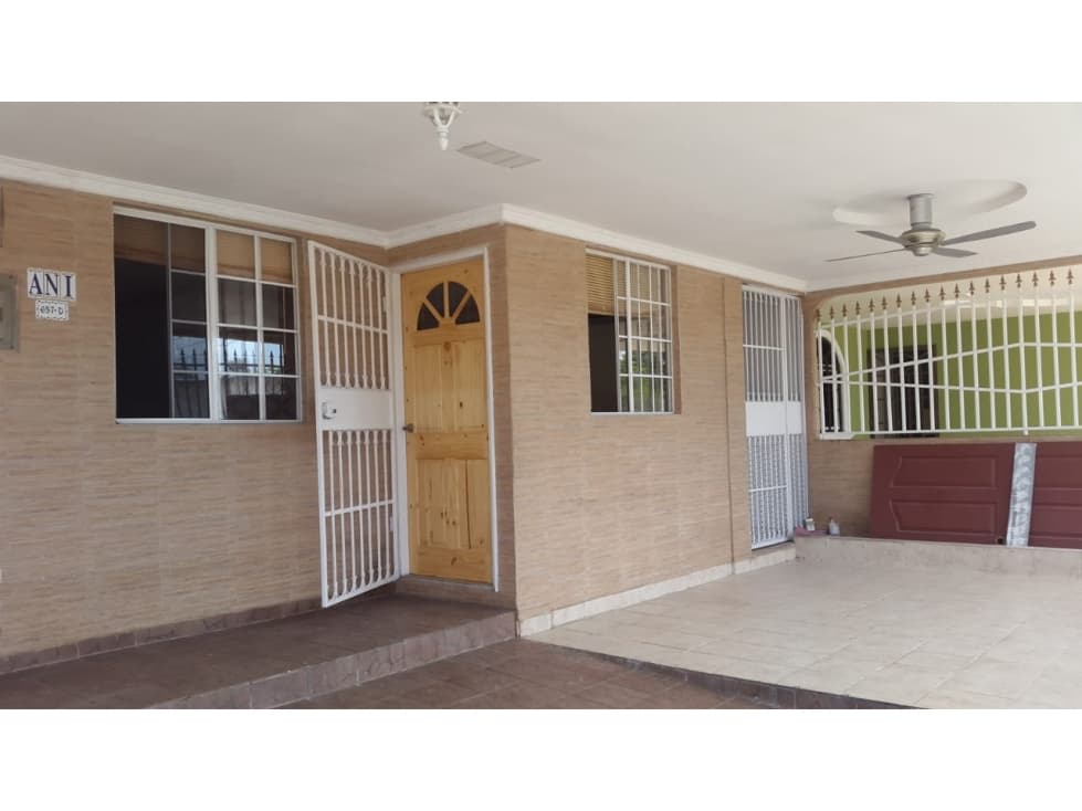 VENDO CASA EN VILLA LUCRE- PASEO DEL VALLE — foto 4