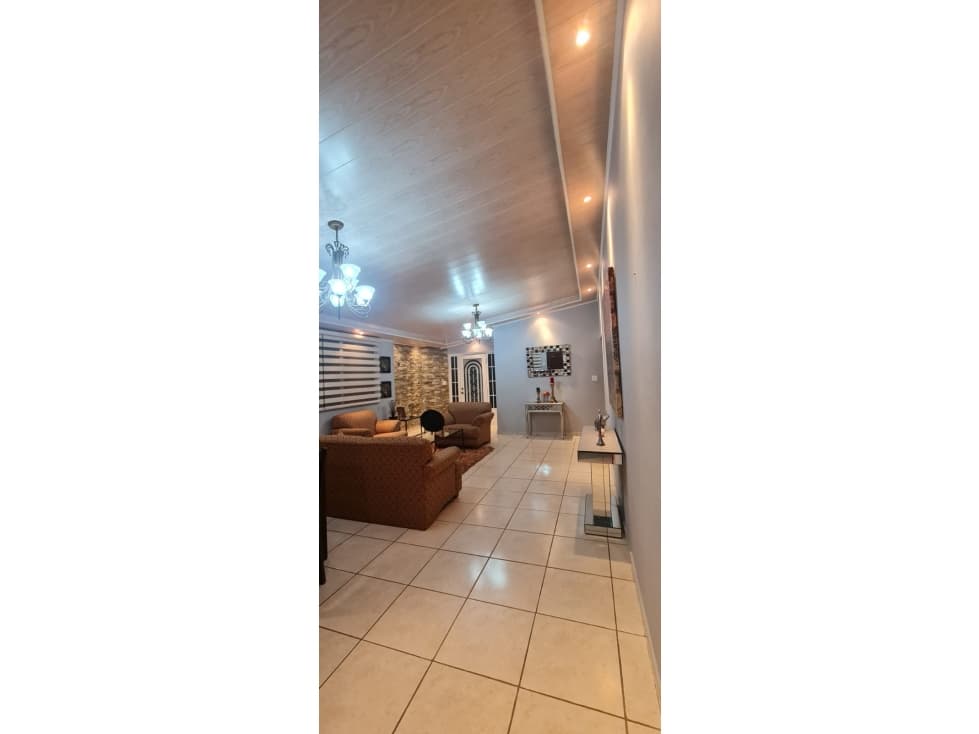 VENDO CASA BRISAS DEL GOLF EN CALLE 37 NORTE — foto 3