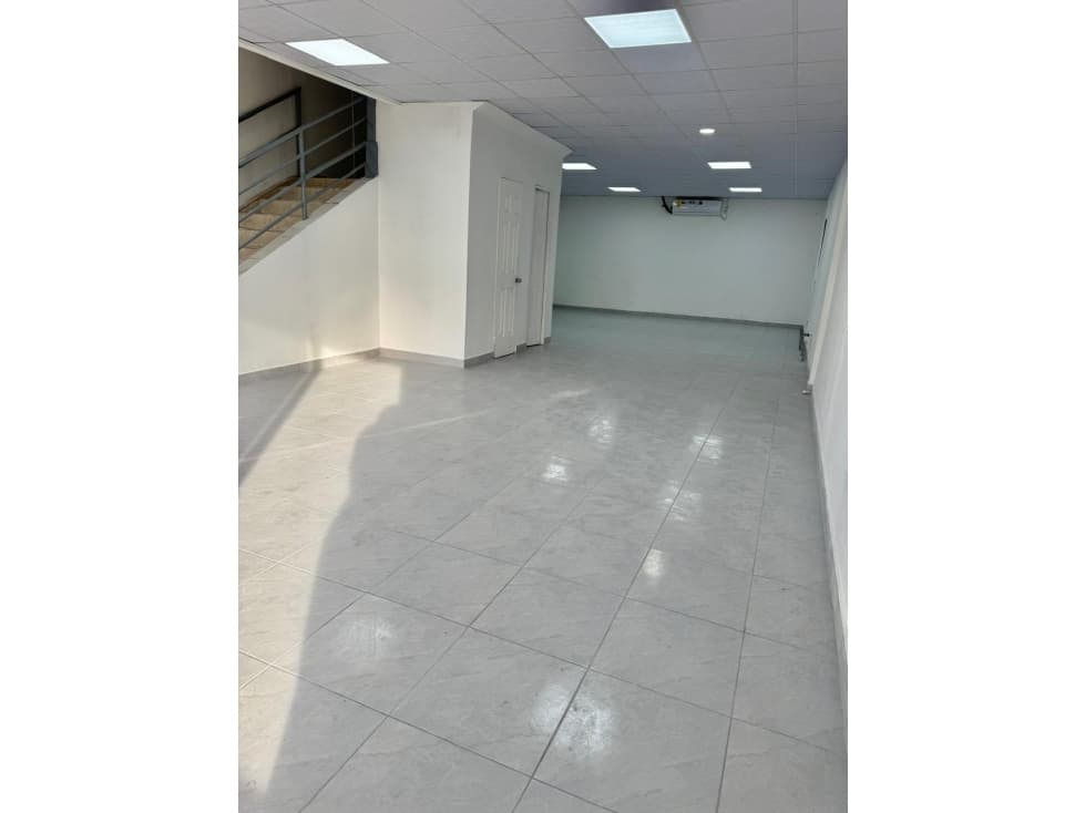 OFICINA EN ALQUILER - Plaza Conquistador — foto 4