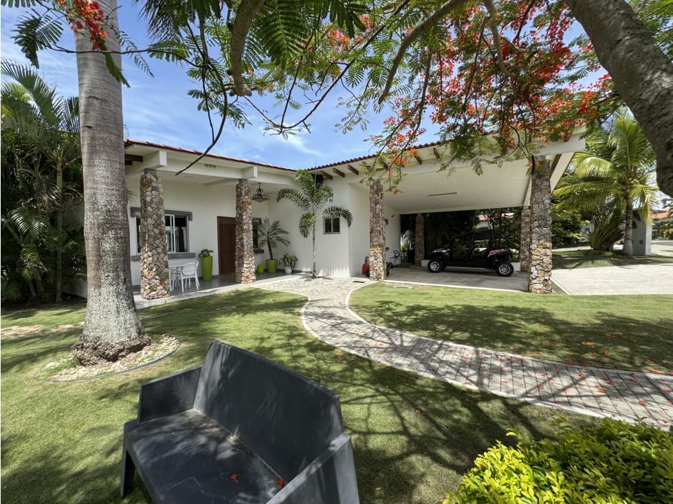 CASA EN VENTA PH LA MARE PUNTA BARCO | SAN CARLOS — foto 2