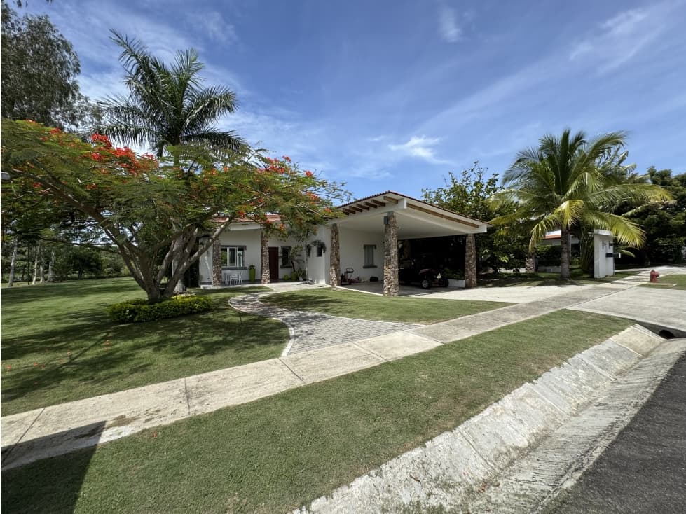 CASA EN VENTA PH LA MARE PUNTA BARCO | SAN CARLOS — foto 1