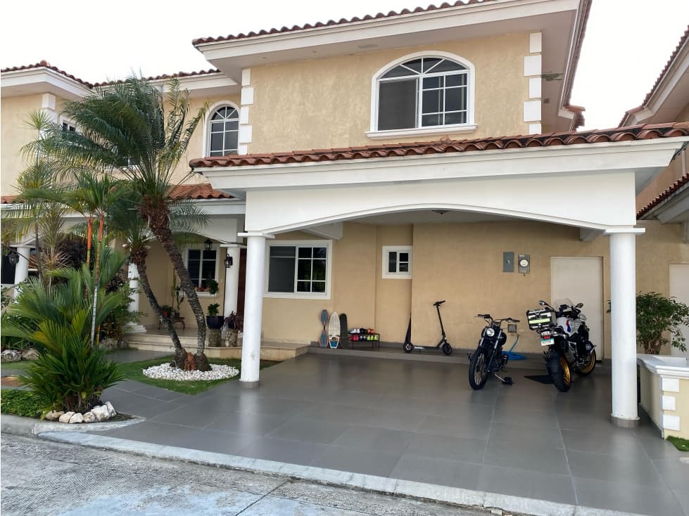VENTA DE CASA EN RESIDENCIAL PALMERAS DEL ESTE — foto 2