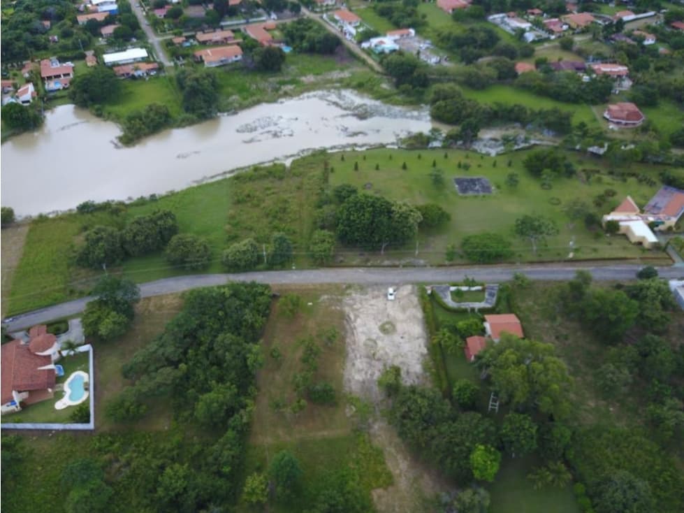 VENTA DE TERRENO EN CORONADO — foto 1