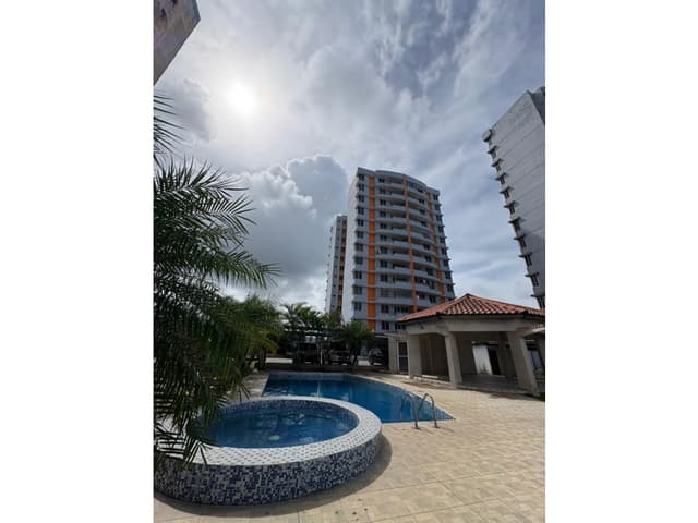 Venta de Apartamento PH Silver City, Colón