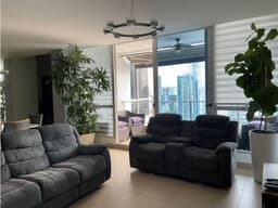 Venta Excepcional en Avenida Balboa ¡Listo para ocupar!
