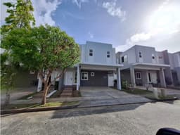Casa en Venta en Brisas del Golf, Paseo del Norte, PH Victoria