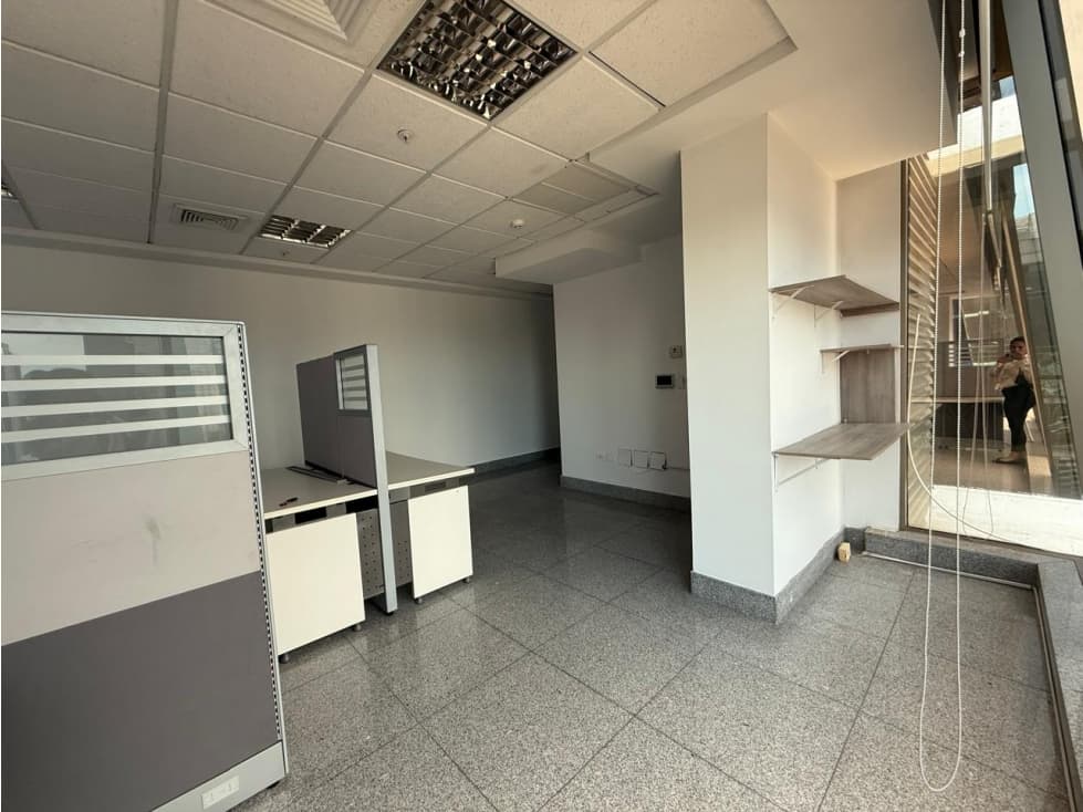 OFICINA EN ALQUILER PH Twist Tower — foto 4