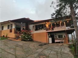 Alquiler de Casa en Altos de Cerro Azul