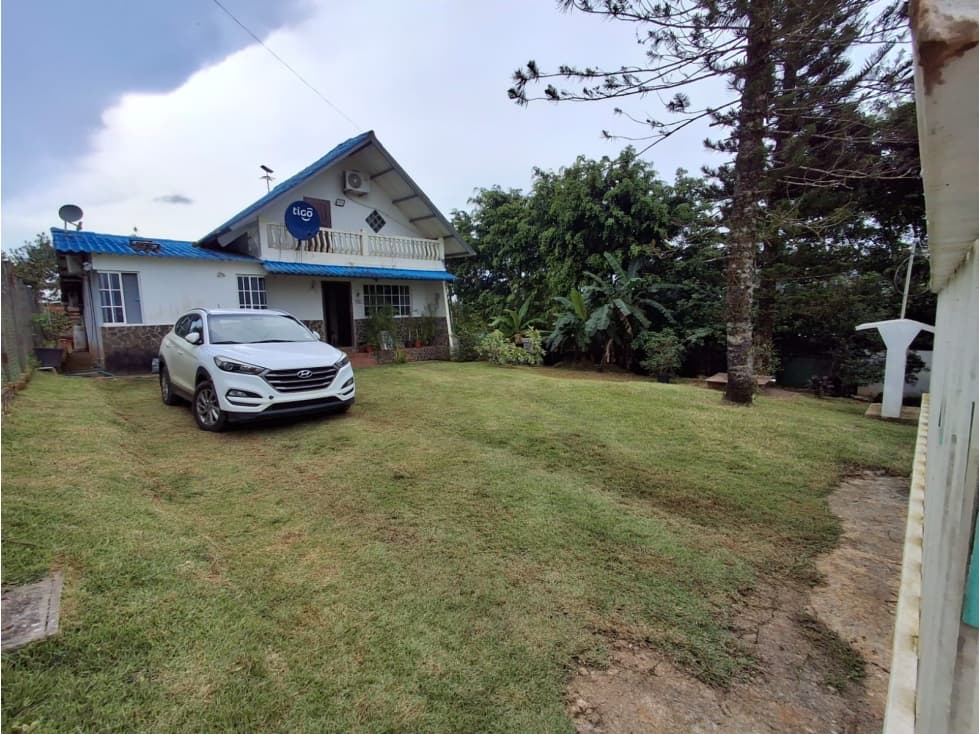 Venta de casa en Altos de Cerro Azul — foto 1