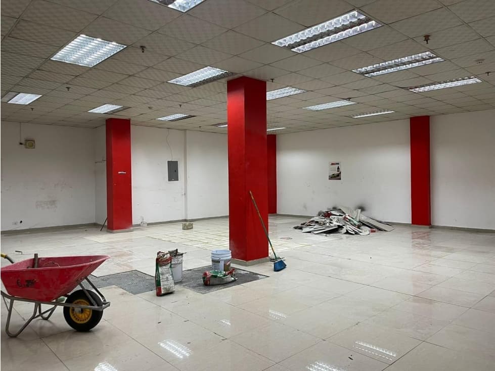 SE ALQUILA LOCAL EN BRISAS DEL GOLF — foto 6