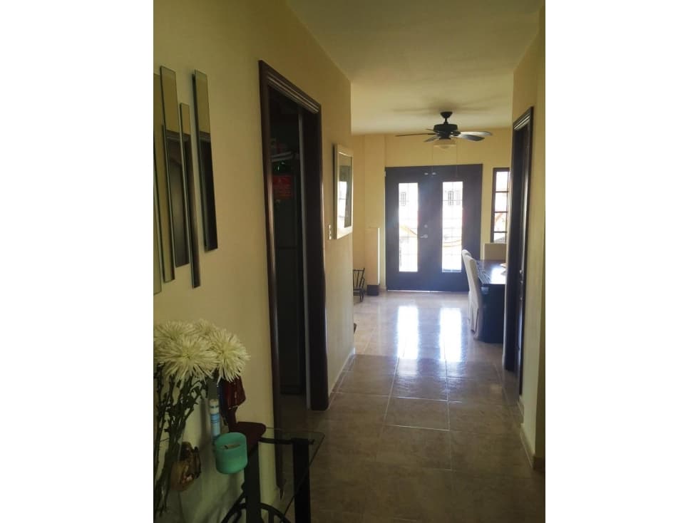 VENTA CASA CIUDAD DEL LAGO LAS CUMBRES — foto 2