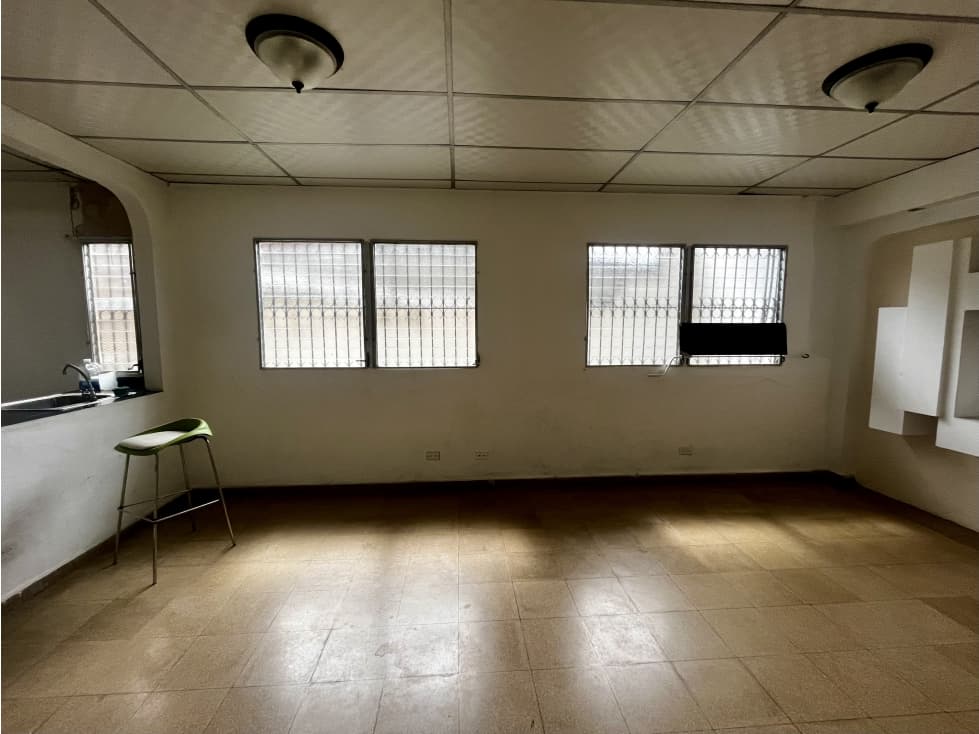 Oportunidad de Inversión: Casa y Terreno en Venta con Inquilinos — foto 3