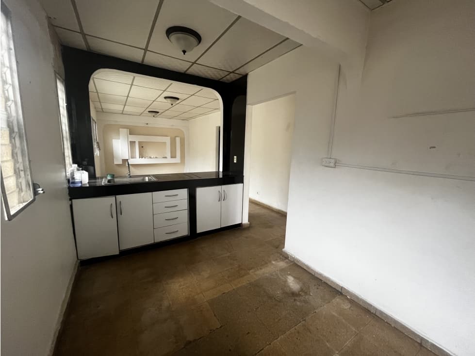 Oportunidad de Inversión: Casa y Terreno en Venta con Inquilinos — foto 6