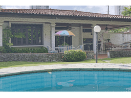 Se Vende Casa en Altos de Golf