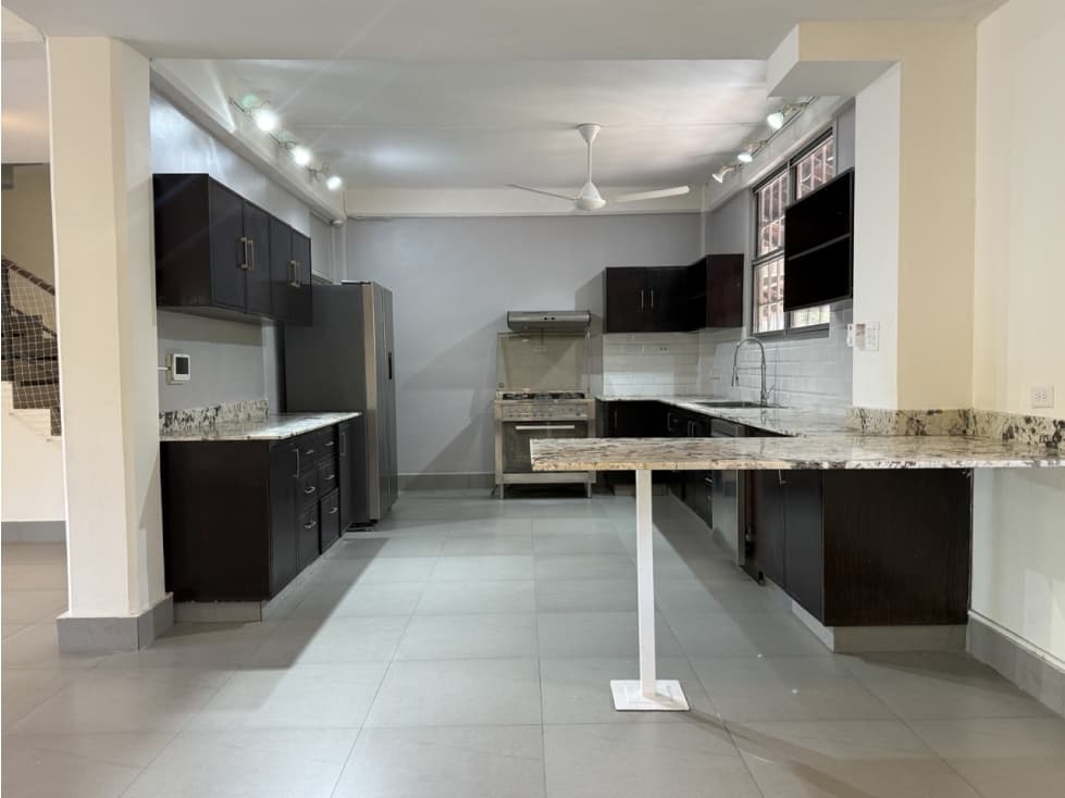 VENTA DE CASA EN CLAYTON ALBROOK — foto 6