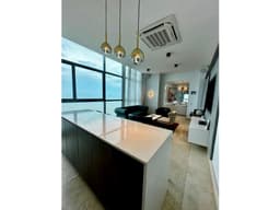 Apartamento en venta en Ten Tower Costa del Este con vista al mar