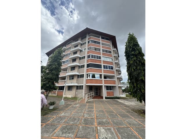 Apartamento PH Residencial Llano Bonito en Planta Baja