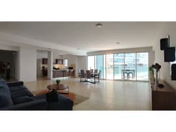 SE VENDE APARTAMENTO EN PH OASIS ON THE BAY