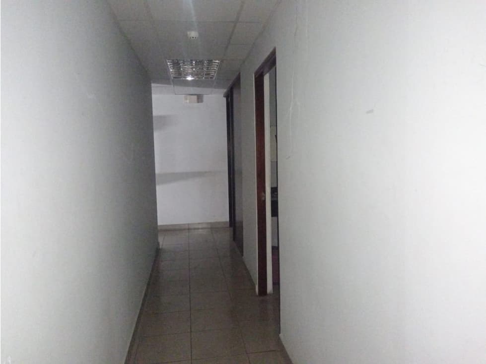 SE ALQUILA LOCAL DE 342 m² EN TUMBA MUERTO — foto 5