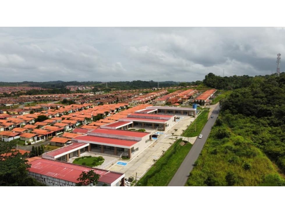 SE ALQUILA LOCAL COMERCIAL EN LA CHORRERA — foto 1
