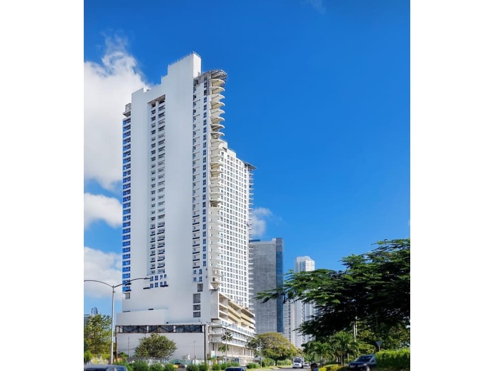Local de 83 mts2 en Av Balboa (The Sands) — foto 4