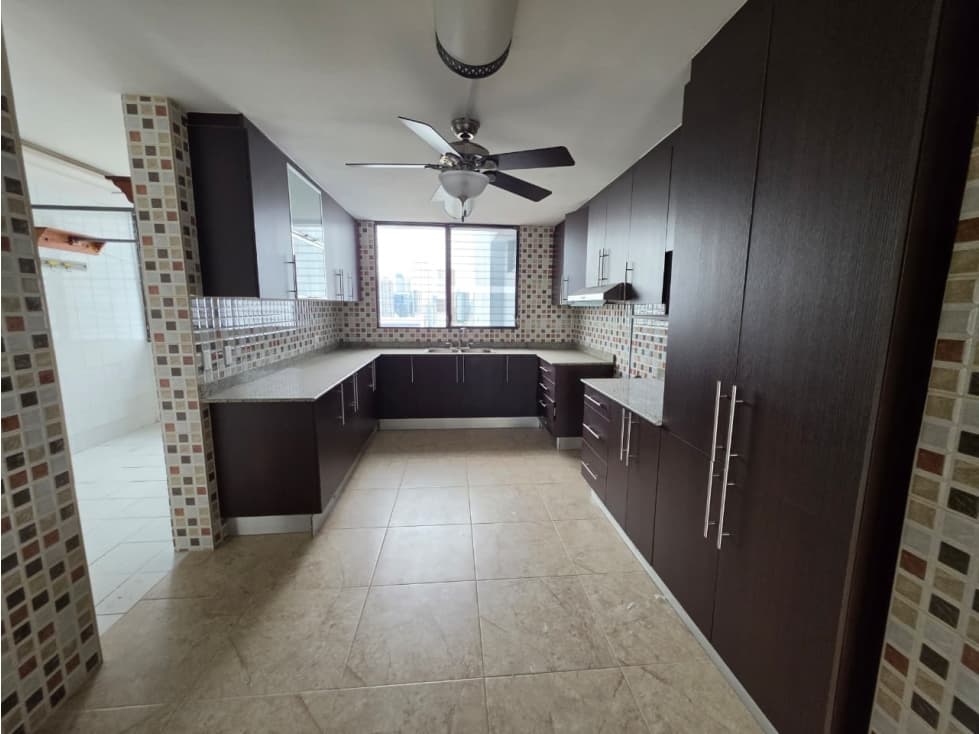 Venta de apartamento en PH Marbella Tower II, Bella Vista — foto 4