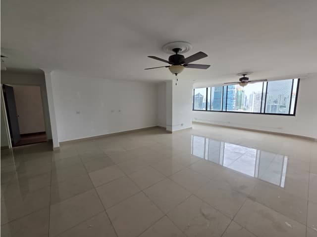 Venta de apartamento en PH Marbella Tower II, Bella Vista