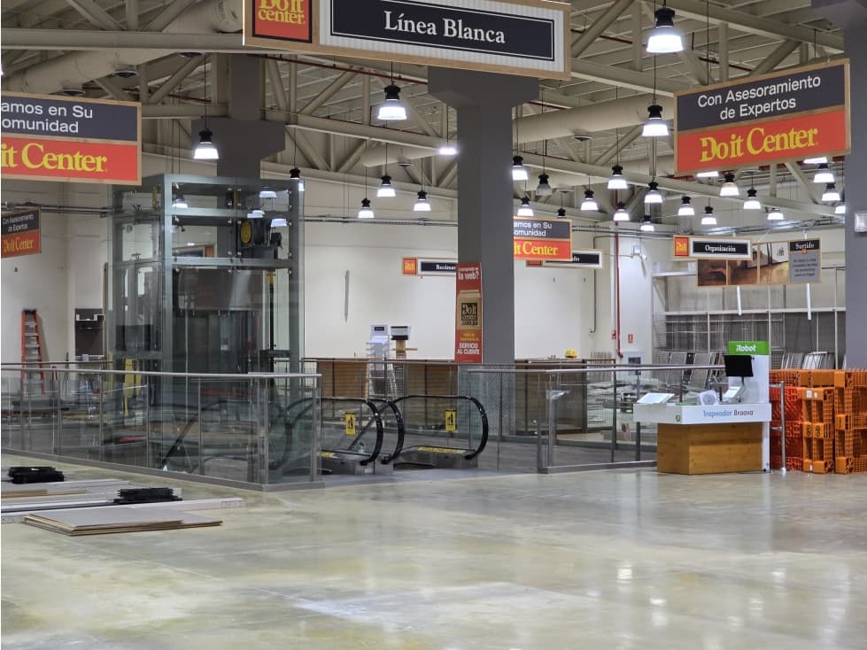 SE ALQUILA LOCAL COMERCIAL EN SANTA MARÍA PLAZA — foto 2