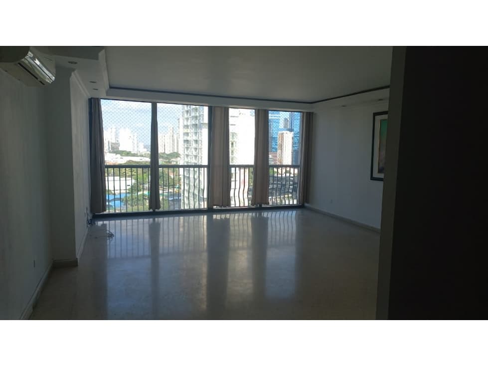 Se alquila apartamento en Marbella — foto 1