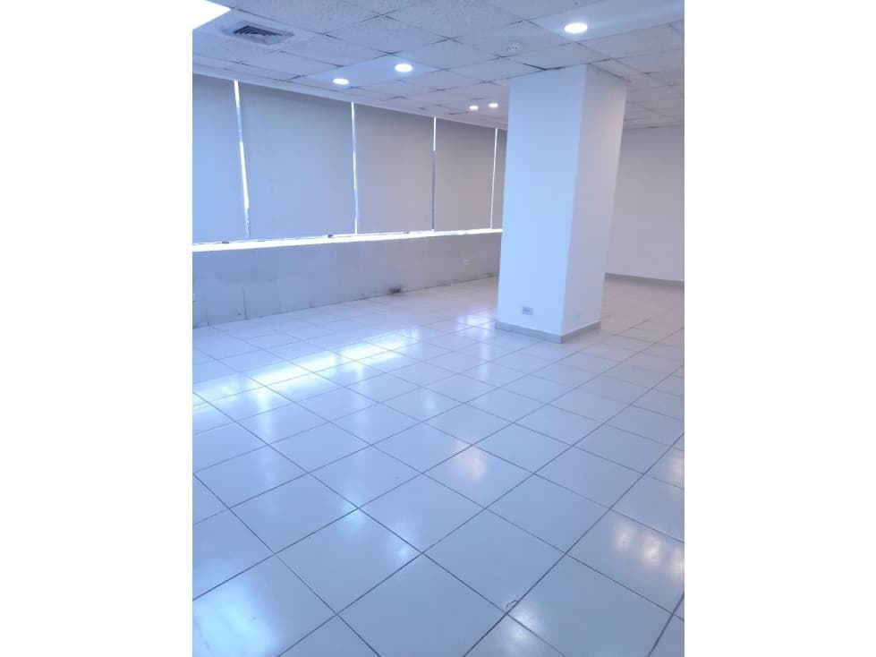 Se alquila local en Obarrio — foto 1