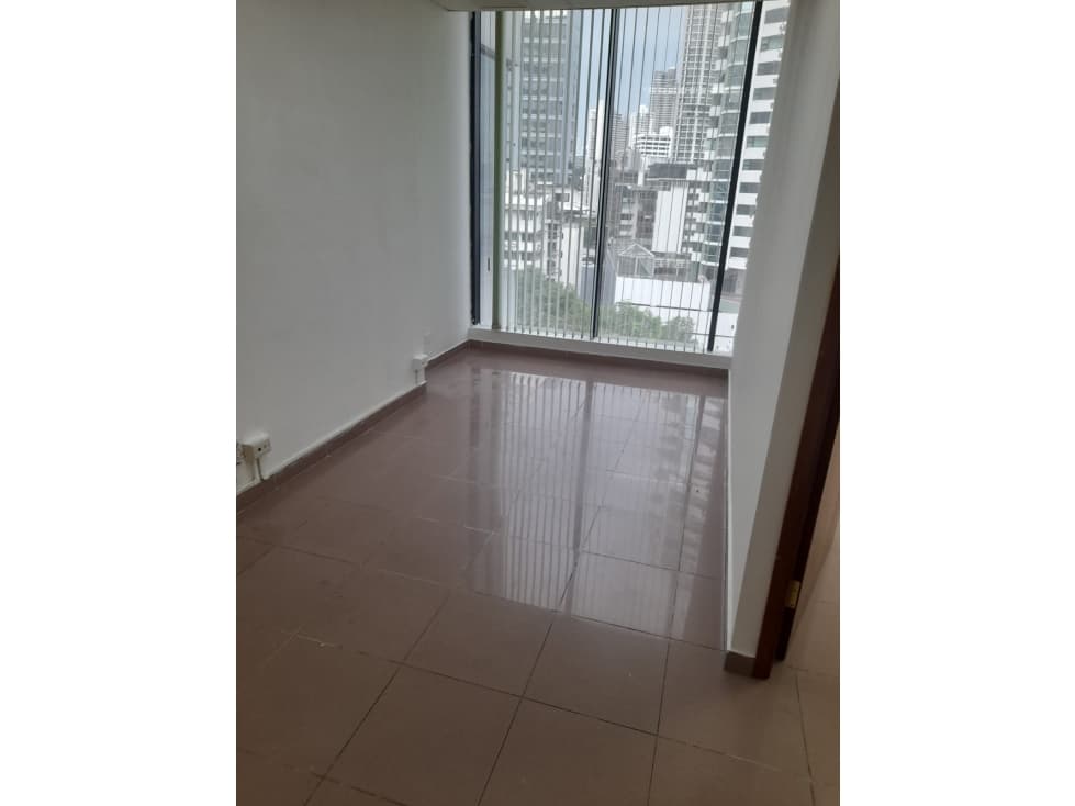 Se alquila oficina en Calle 50 — foto 2