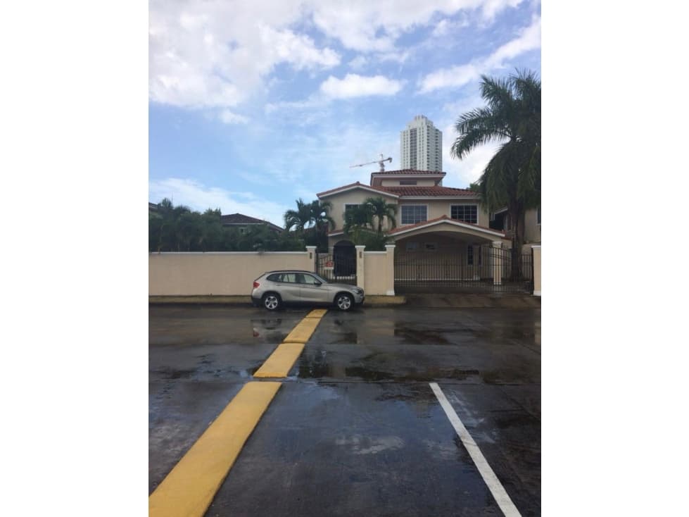 SE ALQUILA CASA EN COSTA DEL ESTE // COSTA BELLA — foto 2