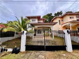 Casa residencial en venta Urb. La Isabela, Cerro Silvestre