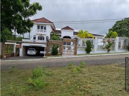 Exclusive Residence for Sale in the Panama Golf Club
