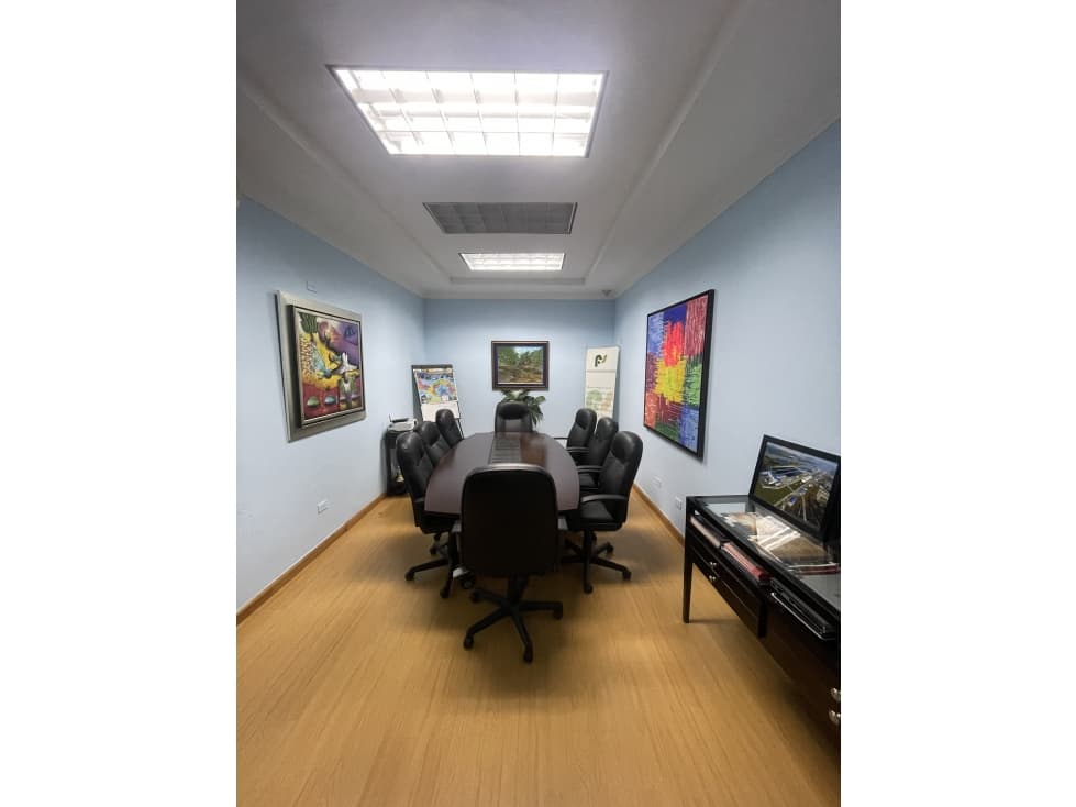 ¡Alquila tu oficina completamente equipada en el PH Golf Plaza! — foto 3