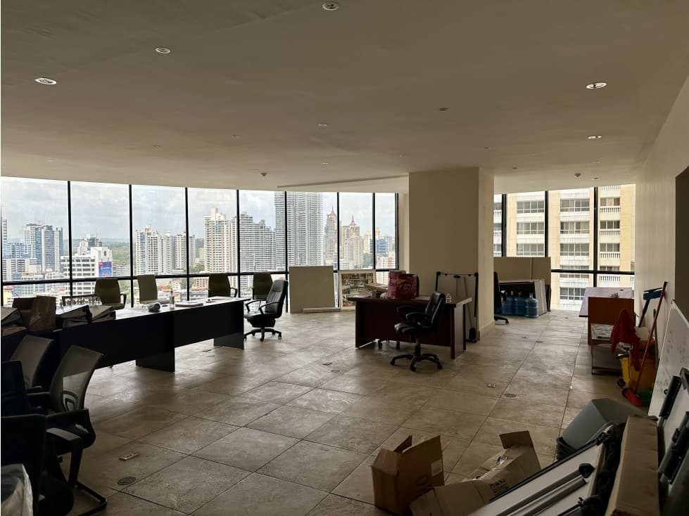 Se Alquila Oficina de 808m2 en Torre Generalli, Obarrio — foto 2