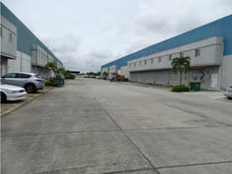 Venta de 2608 m2 de Galeras en Parque Industrial de Las Americas