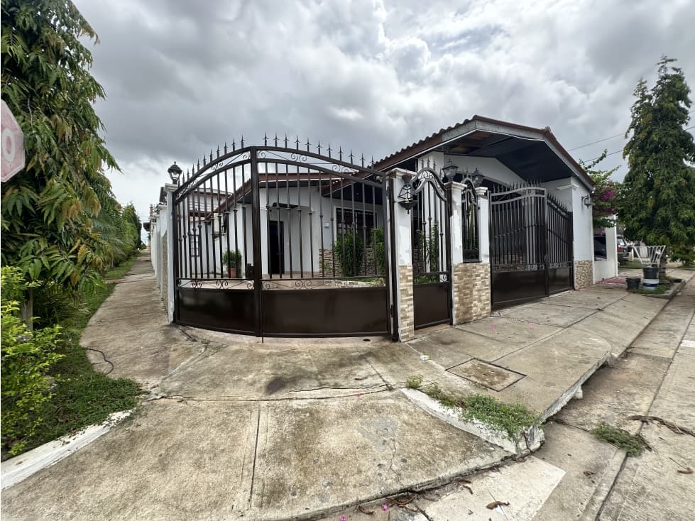 Se Vende Casa en Brisas del Golf, Arraijan — foto 1