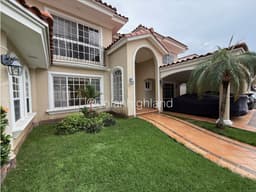Se Vende Casa.con piscina en Costa del Este