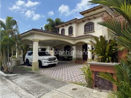 Venta o Alquiler Casa en El Doral, Costa Sur
