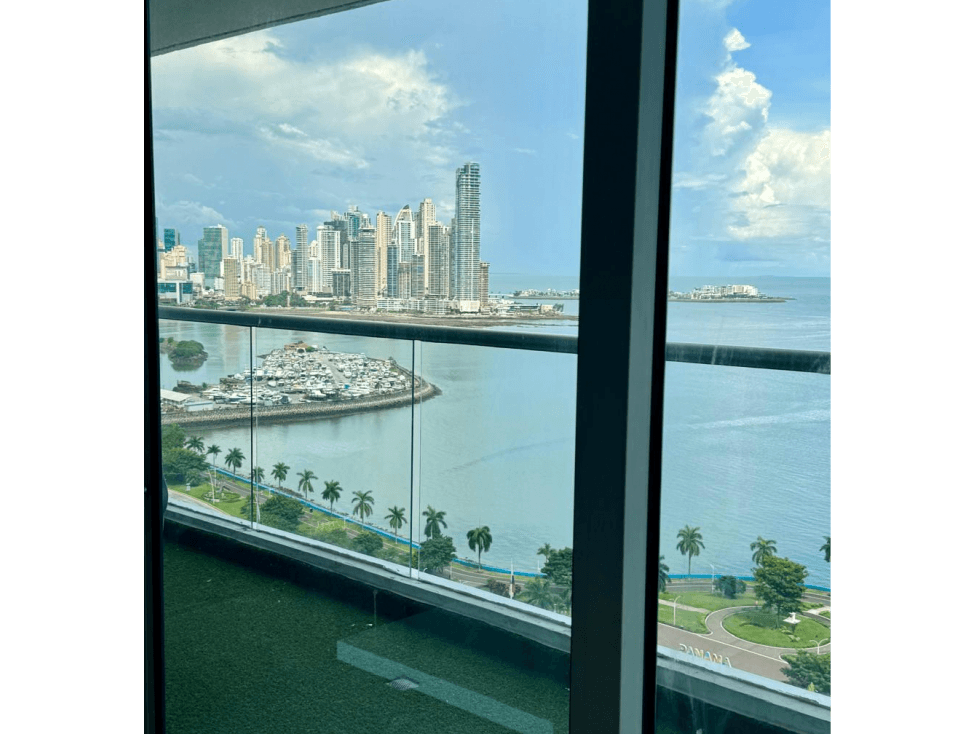 Venta de Apartamento de Lujo con Línea Blanca en Rivage, Panamá — foto 2