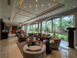 Casa Royal Pacific
