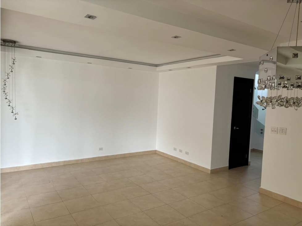 Venta o Alquiler de Casa en Brisas del Golf — foto 5