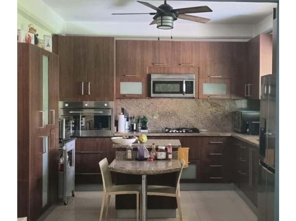 Vende Casa Dúplex Remodelada en Albrook MF1692 — foto 1