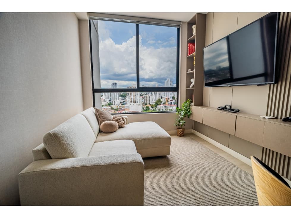 Vende Apartamento Amoblado en PH Quatrium MFR1715 — foto 3
