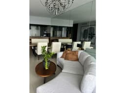 Melissa Foster Luxury Vende Apto en PH Waters on the Bay MF1639